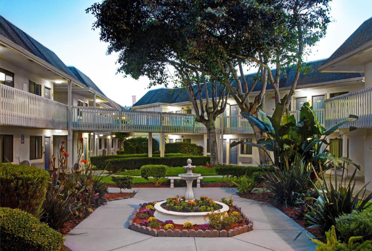 Motel 6-Marina, Ca - Monterey Luaran gambar