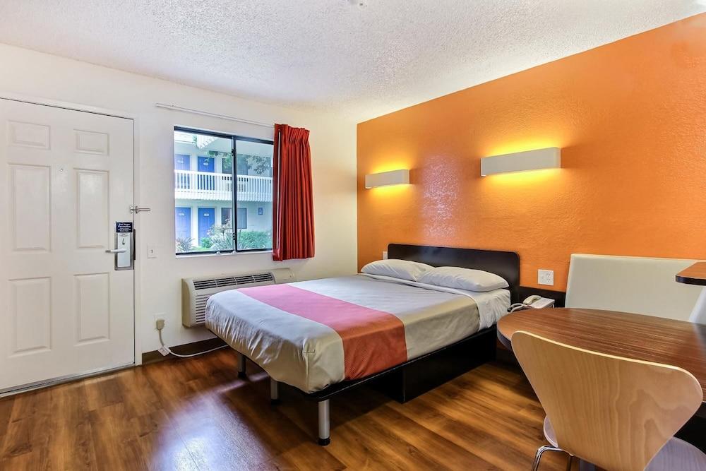 Motel 6-Marina, Ca - Monterey Luaran gambar