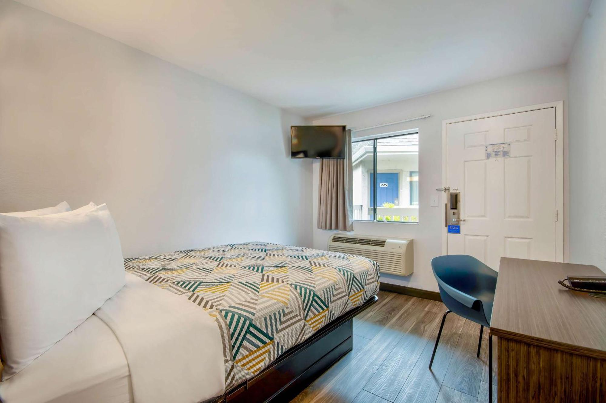 Motel 6-Marina, Ca - Monterey Luaran gambar